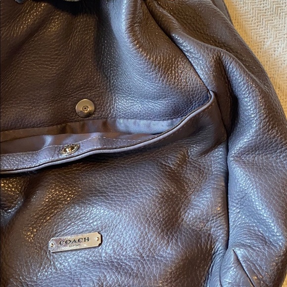 Beautiful cinch Coach purse! - Picture 6 of 11